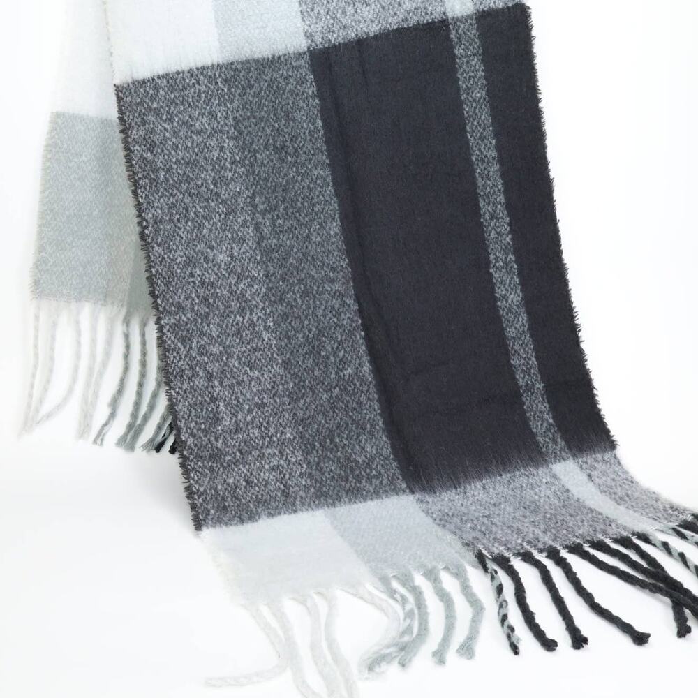 Michael Stars Classic Fringe Winter Scarf – Black / Grey Plaid - NWT